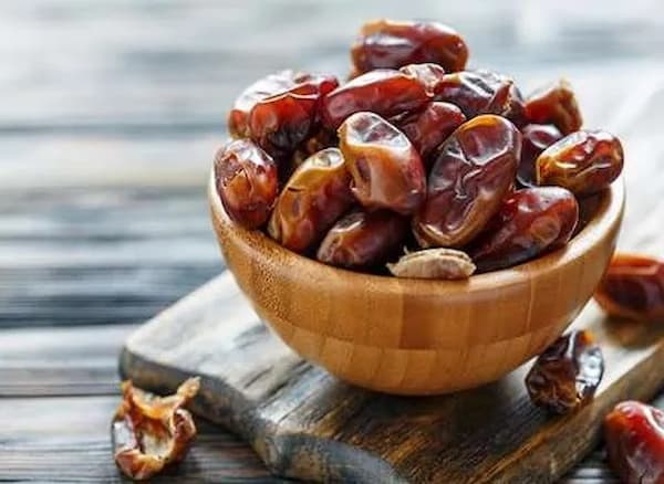 تصویر 1 از قیمت خرید خرما زاهدی عسلی عمده به صرفه و ارزان